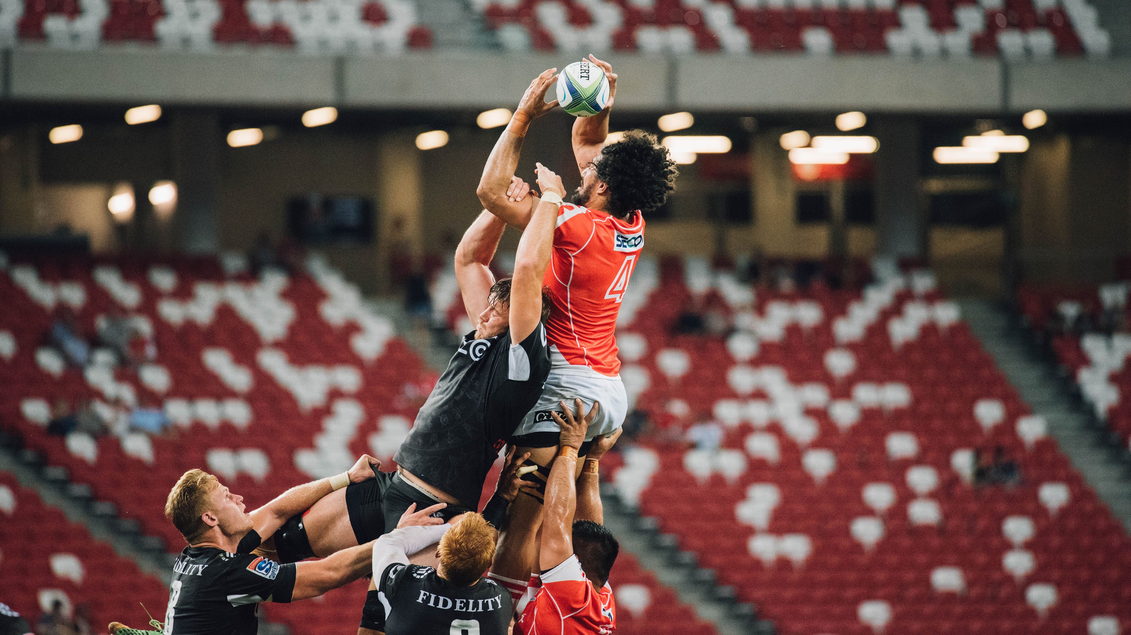 特色足球赛事增加赛事直播互动,提升观众参与感,足球赛事讲解